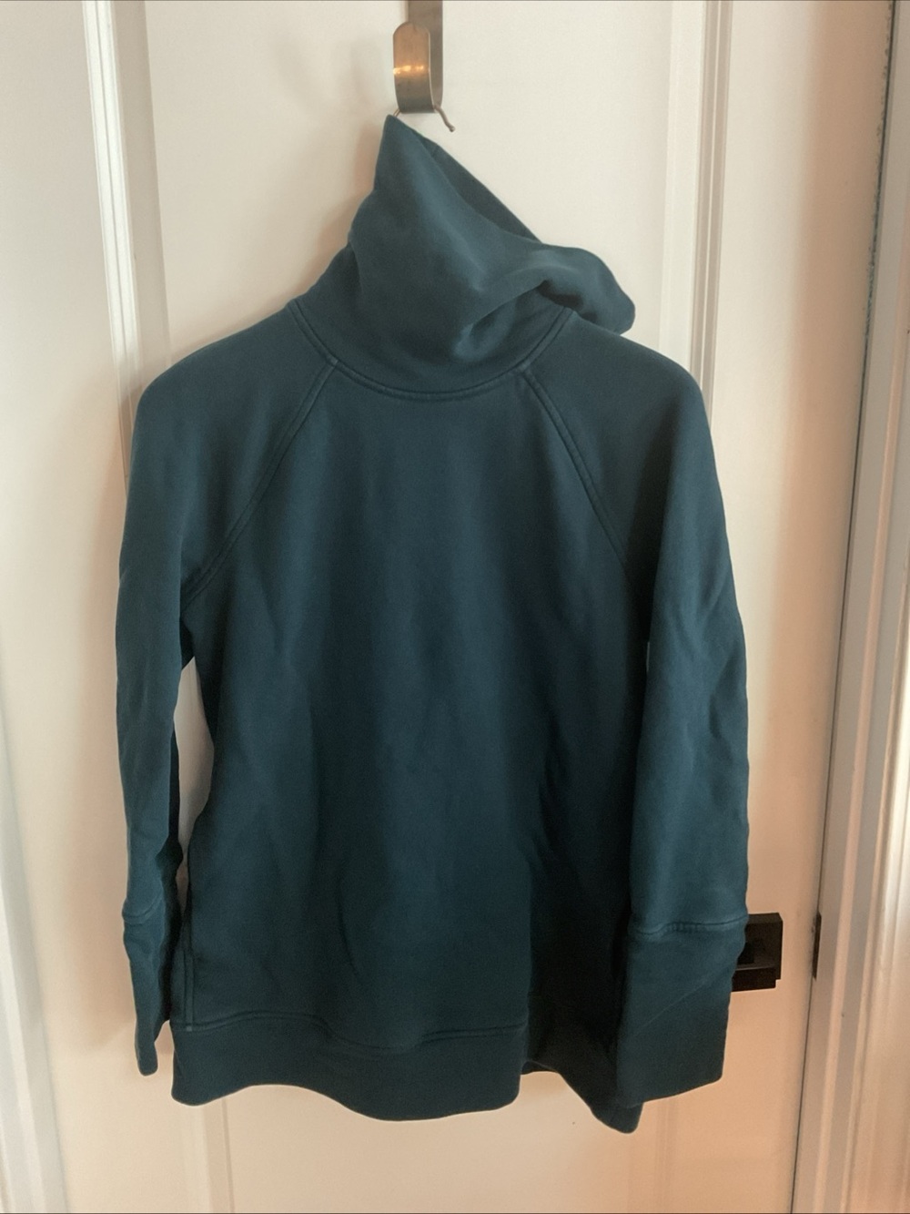 Lulullemon - Teal Funnel Neck Sweatshirt - Ladies Size Large